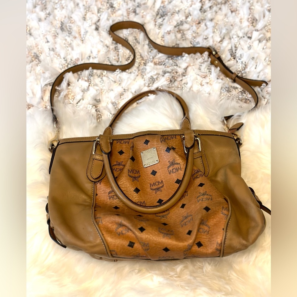🔥MCM Cognac Crossbody Bag